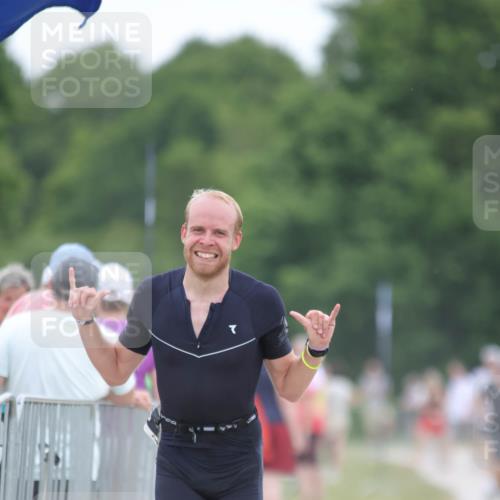 22.06.2025 - Viking Triathlon H.Heesch http://msf.ph/oto/8097315 22.06.2025 15:34:12 Laufen 74, 225 meine-sportfotos.de
