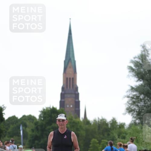 22.06.2025 - Viking Triathlon H.Heesch http://msf.ph/oto/8097318 22.06.2025 16:21:42 Laufen 268, 447 meine-sportfotos.de