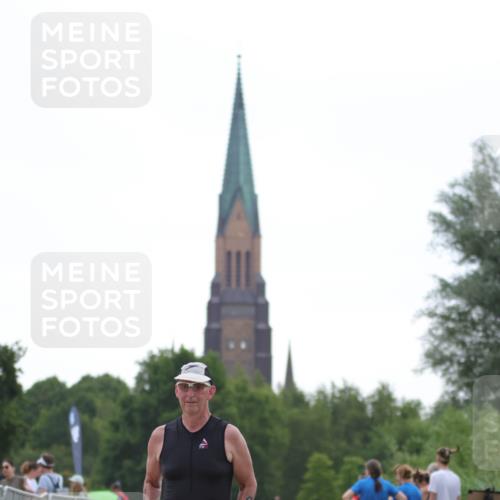 22.06.2025 - Viking Triathlon H.Heesch http://msf.ph/oto/8097341 22.06.2025 16:21:42 Laufen 268, 447 meine-sportfotos.de