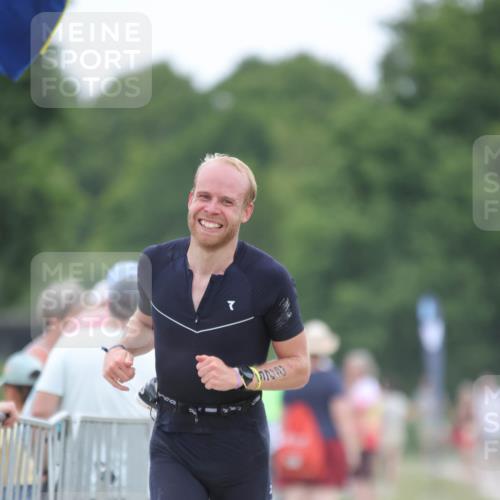 22.06.2025 - Viking Triathlon H.Heesch http://msf.ph/oto/8097348 22.06.2025 15:34:13 Laufen 225 meine-sportfotos.de