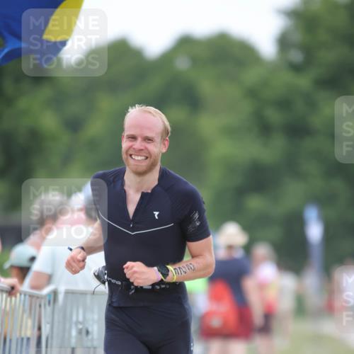 22.06.2025 - Viking Triathlon H.Heesch http://msf.ph/oto/8097354 22.06.2025 15:34:13 Laufen 225 meine-sportfotos.de