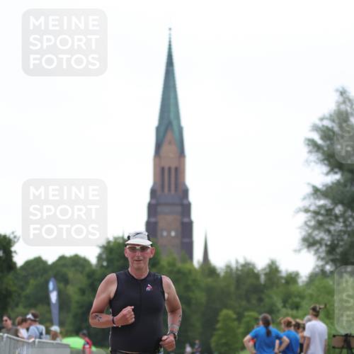 22.06.2025 - Viking Triathlon H.Heesch http://msf.ph/oto/8097355 22.06.2025 16:21:42 Laufen 268, 447 meine-sportfotos.de