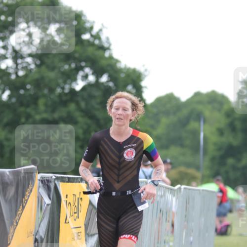 22.06.2025 - Viking Triathlon H.Heesch http://msf.ph/oto/8097377 22.06.2025 16:22:13 Laufen 425, 531 meine-sportfotos.de