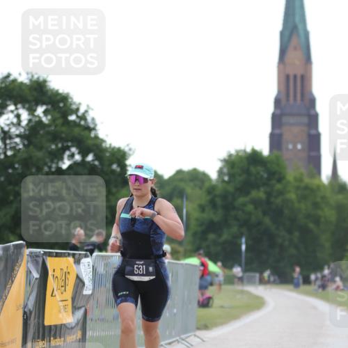 22.06.2025 - Viking Triathlon H.Heesch http://msf.ph/oto/8097474 22.06.2025 16:22:18 Laufen 425, 531 meine-sportfotos.de