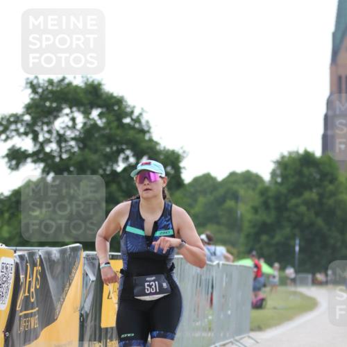 22.06.2025 - Viking Triathlon H.Heesch http://msf.ph/oto/8097506 22.06.2025 16:22:18 Laufen 425, 531 meine-sportfotos.de