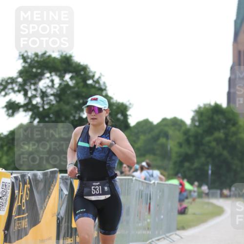 22.06.2025 - Viking Triathlon H.Heesch http://msf.ph/oto/8097514 22.06.2025 16:22:18 Laufen 425, 531 meine-sportfotos.de
