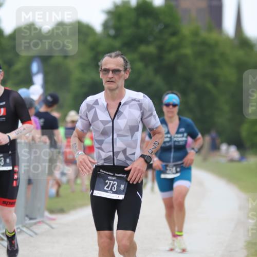 22.06.2025 - Viking Triathlon H.Heesch http://msf.ph/oto/8097532 22.06.2025 15:35:02 Laufen 133, 273, 324, 553 meine-sportfotos.de