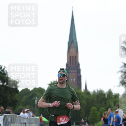 22.06.2025 - Viking Triathlon H.Heesch http://msf.ph/oto/8097583 22.06.2025 16:22:59 Laufen 634 meine-sportfotos.de