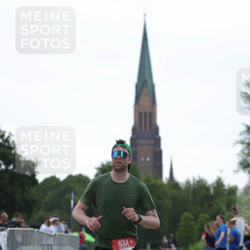 22.06.2025 - Viking Triathlon H.Heesch http://msf.ph/oto/8097592 22.06.2025 16:22:59 Laufen 634 meine-sportfotos.de