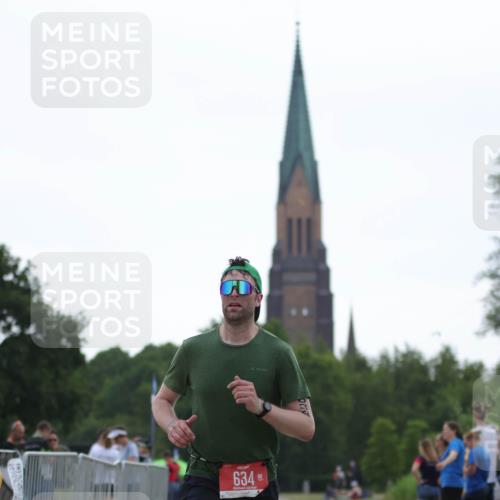 22.06.2025 - Viking Triathlon H.Heesch http://msf.ph/oto/8097599 22.06.2025 16:22:59 Laufen 634 meine-sportfotos.de