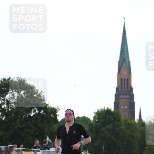 22.06.2025 - Viking Triathlon H.Heesch http://msf.ph/oto/8097610 22.06.2025 16:24:16 Laufen 51 meine-sportfotos.de