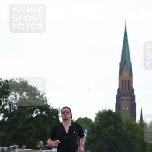 22.06.2025 - Viking Triathlon H.Heesch http://msf.ph/oto/8097624 22.06.2025 16:24:16 Laufen 51 meine-sportfotos.de