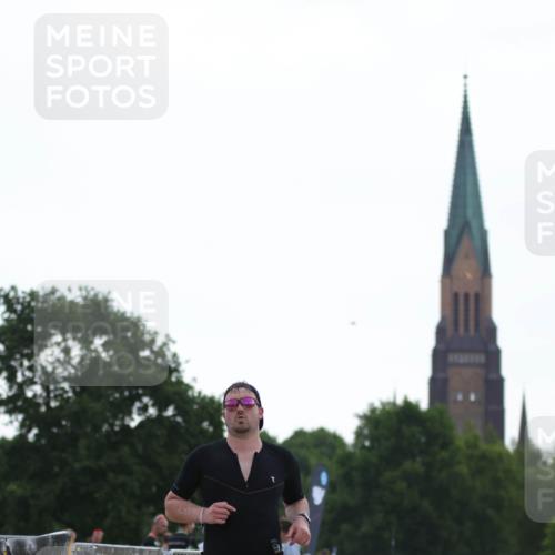 22.06.2025 - Viking Triathlon H.Heesch http://msf.ph/oto/8097628 22.06.2025 16:24:16 Laufen 51 meine-sportfotos.de