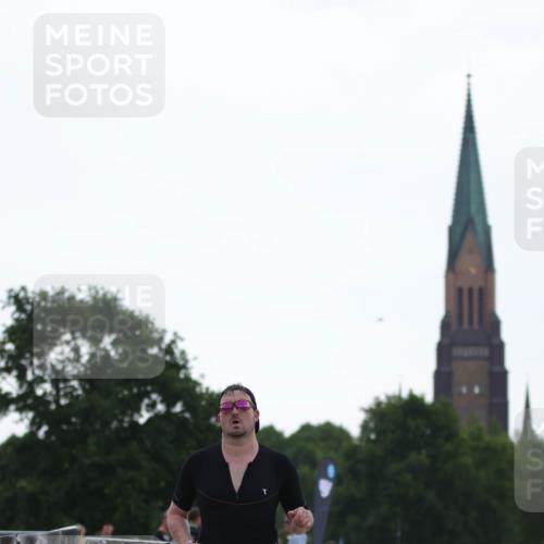 22.06.2025 - Viking Triathlon H.Heesch http://msf.ph/oto/8097635 22.06.2025 16:24:16 Laufen 51 meine-sportfotos.de