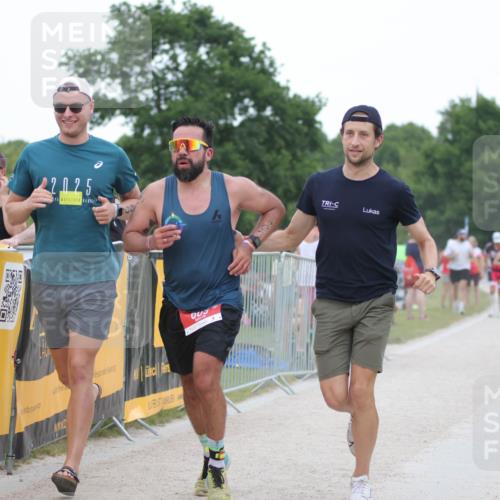 22.06.2025 - Viking Triathlon H.Heesch http://msf.ph/oto/8097657 22.06.2025 15:35:14 Laufen 609 meine-sportfotos.de