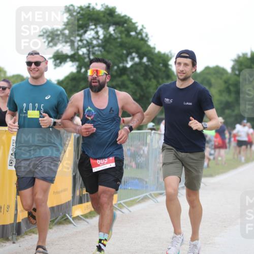 22.06.2025 - Viking Triathlon H.Heesch http://msf.ph/oto/8097664 22.06.2025 15:35:14 Laufen 609 meine-sportfotos.de