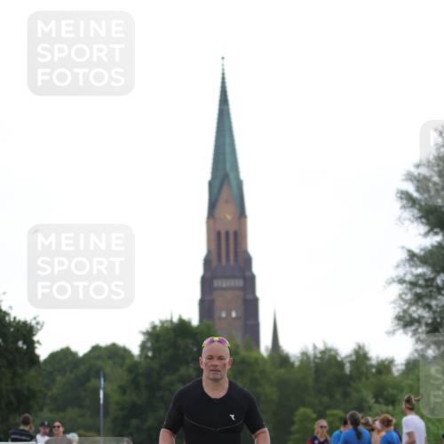 22.06.2025 - Viking Triathlon H.Heesch http://msf.ph/oto/8097667 22.06.2025 16:25:02 Laufen 439 meine-sportfotos.de