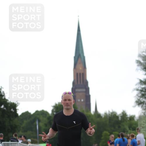22.06.2025 - Viking Triathlon H.Heesch http://msf.ph/oto/8097690 22.06.2025 16:25:02 Laufen 439 meine-sportfotos.de