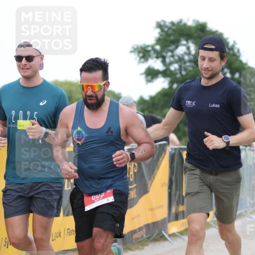 22.06.2025 - Viking Triathlon H.Heesch http://msf.ph/oto/8097710 22.06.2025 15:35:15 Laufen 609 meine-sportfotos.de