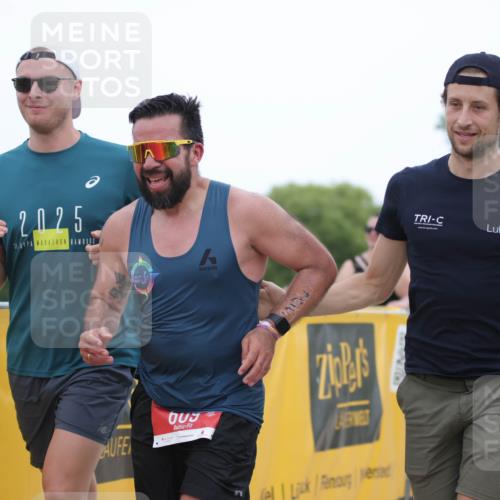 22.06.2025 - Viking Triathlon H.Heesch http://msf.ph/oto/8097749 22.06.2025 15:35:15 Laufen 609 meine-sportfotos.de