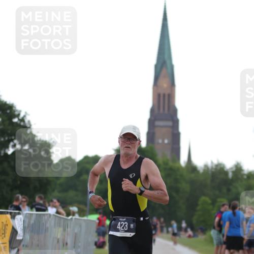 22.06.2025 - Viking Triathlon H.Heesch http://msf.ph/oto/8097777 22.06.2025 16:25:52 Laufen 423 meine-sportfotos.de