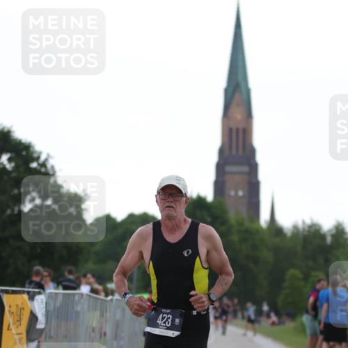 22.06.2025 - Viking Triathlon H.Heesch http://msf.ph/oto/8097785 22.06.2025 16:25:52 Laufen 423 meine-sportfotos.de