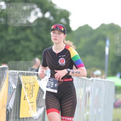 22.06.2025 - Viking Triathlon H.Heesch http://msf.ph/oto/8097841 22.06.2025 16:26:22 Laufen 379 meine-sportfotos.de