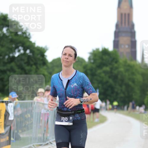 22.06.2025 - Viking Triathlon H.Heesch http://msf.ph/oto/8097942 22.06.2025 15:36:03 Laufen 166 meine-sportfotos.de