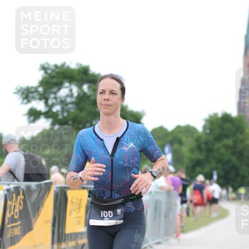 22.06.2025 - Viking Triathlon H.Heesch http://msf.ph/oto/8097952 22.06.2025 15:36:04 Laufen 166 meine-sportfotos.de