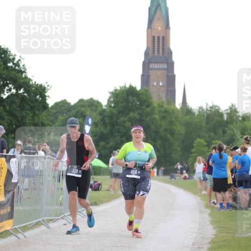 22.06.2025 - Viking Triathlon H.Heesch http://msf.ph/oto/8097997 22.06.2025 16:27:03 Laufen 308, 363, 468 meine-sportfotos.de