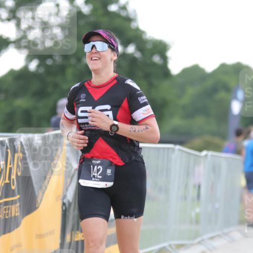 22.06.2025 - Viking Triathlon H.Heesch http://msf.ph/oto/8098049 22.06.2025 16:27:27 Laufen 142 meine-sportfotos.de