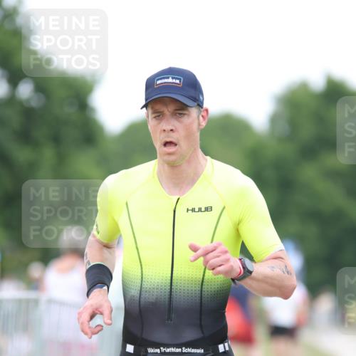 22.06.2025 - Viking Triathlon H.Heesch http://msf.ph/oto/8098064 22.06.2025 15:36:33 Laufen 148 meine-sportfotos.de