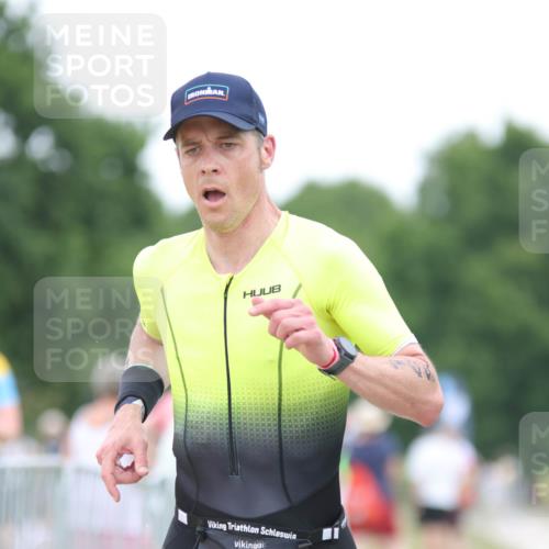 22.06.2025 - Viking Triathlon H.Heesch http://msf.ph/oto/8098074 22.06.2025 15:36:33 Laufen 148 meine-sportfotos.de