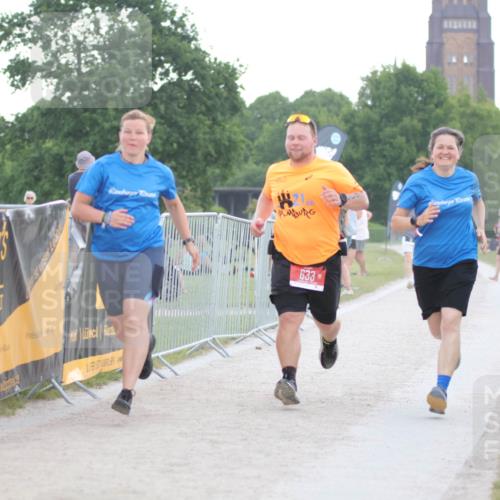 22.06.2025 - Viking Triathlon H.Heesch http://msf.ph/oto/8098112 22.06.2025 16:27:35 Laufen 633 meine-sportfotos.de