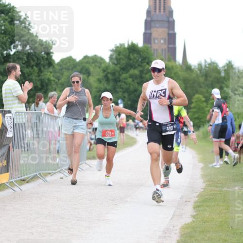 22.06.2025 - Viking Triathlon H.Heesch http://msf.ph/oto/8098197 22.06.2025 15:36:50 Laufen 480, 659 meine-sportfotos.de