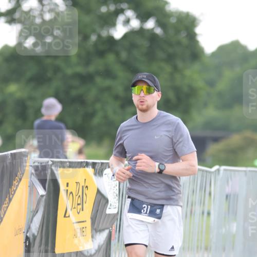 22.06.2025 - Viking Triathlon H.Heesch http://msf.ph/oto/8098279 22.06.2025 16:27:46 Laufen 31, 285 meine-sportfotos.de