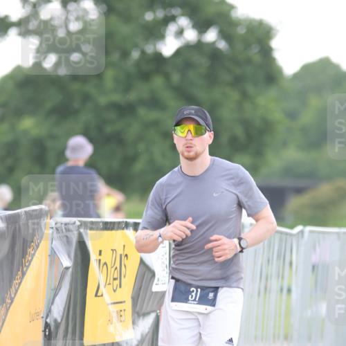 22.06.2025 - Viking Triathlon H.Heesch http://msf.ph/oto/8098285 22.06.2025 16:27:46 Laufen 31, 285 meine-sportfotos.de