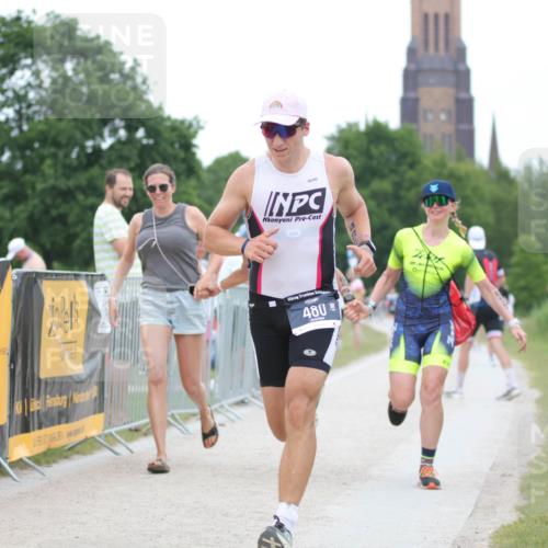 22.06.2025 - Viking Triathlon H.Heesch http://msf.ph/oto/8098300 22.06.2025 15:36:51 Laufen 480, 659 meine-sportfotos.de