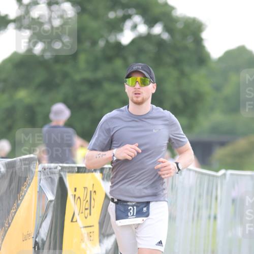 22.06.2025 - Viking Triathlon H.Heesch http://msf.ph/oto/8098302 22.06.2025 16:27:46 Laufen 31, 285 meine-sportfotos.de