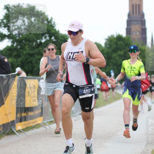 22.06.2025 - Viking Triathlon H.Heesch http://msf.ph/oto/8098316 22.06.2025 15:36:52 Laufen 480, 659 meine-sportfotos.de