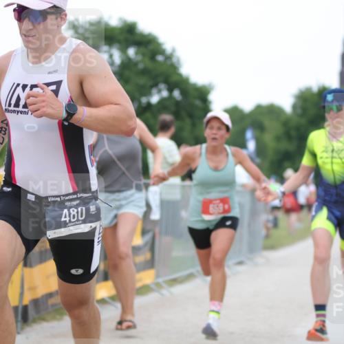 22.06.2025 - Viking Triathlon H.Heesch http://msf.ph/oto/8098365 22.06.2025 15:36:52 Laufen 480, 659 meine-sportfotos.de