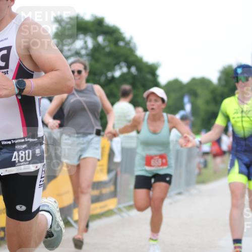 22.06.2025 - Viking Triathlon H.Heesch http://msf.ph/oto/8098371 22.06.2025 15:36:52 Laufen 480, 659 meine-sportfotos.de