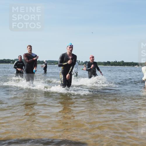 22.06.2025 - Viking Triathlon KatJ http://msf.ph/oto/8098456 22.06.2025 10:32:01 Schwimmen 63, 87, 193, 207, 226, 271, 435, 449, 464, 488, 507, 658 meine-sportfotos.de