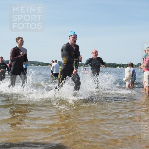 22.06.2025 - Viking Triathlon KatJ http://msf.ph/oto/8098473 22.06.2025 10:32:01 Schwimmen 63, 87, 193, 207, 226, 271, 435, 449, 464, 488, 507, 658 meine-sportfotos.de