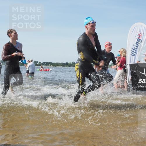 22.06.2025 - Viking Triathlon KatJ http://msf.ph/oto/8098509 22.06.2025 10:32:02 Schwimmen 63, 87, 193, 207, 226, 271, 435, 449, 464, 488, 507, 658 meine-sportfotos.de
