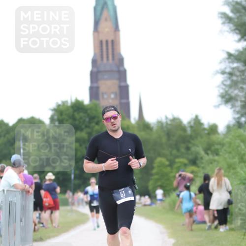 22.06.2025 - Viking Triathlon H.Heesch http://msf.ph/oto/8098575 22.06.2025 15:37:10 Laufen 51, 285 meine-sportfotos.de