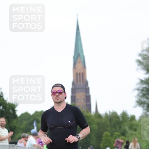 22.06.2025 - Viking Triathlon H.Heesch http://msf.ph/oto/8098634 22.06.2025 15:37:12 Laufen 51, 285 meine-sportfotos.de