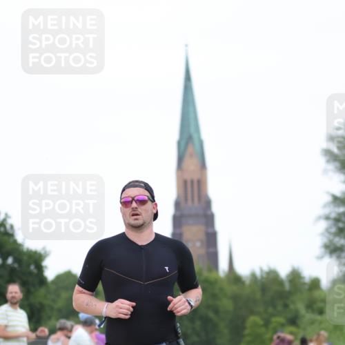 22.06.2025 - Viking Triathlon H.Heesch http://msf.ph/oto/8098646 22.06.2025 15:37:12 Laufen 51, 285 meine-sportfotos.de