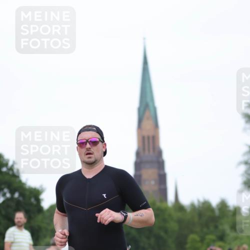 22.06.2025 - Viking Triathlon H.Heesch http://msf.ph/oto/8098669 22.06.2025 15:37:12 Laufen 51, 285 meine-sportfotos.de