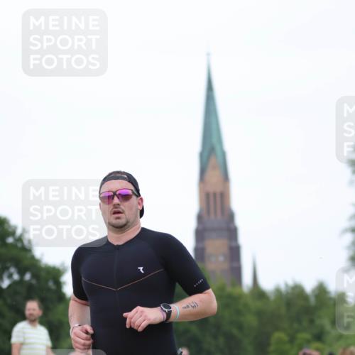 22.06.2025 - Viking Triathlon H.Heesch http://msf.ph/oto/8098674 22.06.2025 15:37:12 Laufen 51, 285 meine-sportfotos.de